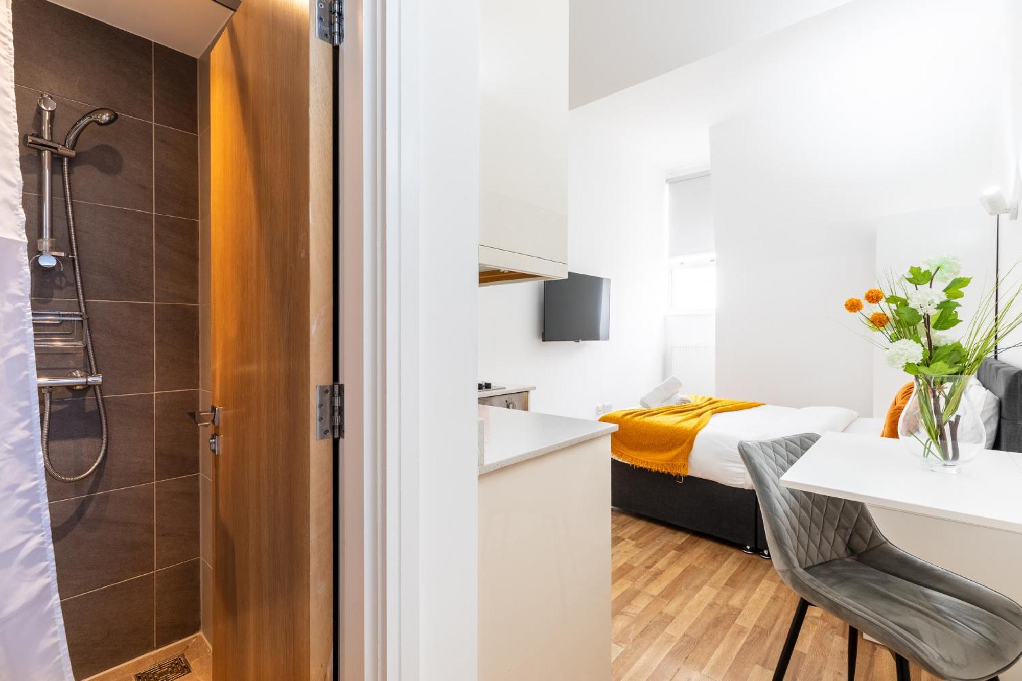 Clarges- Hsk Suites Лондон Экстерьер фото